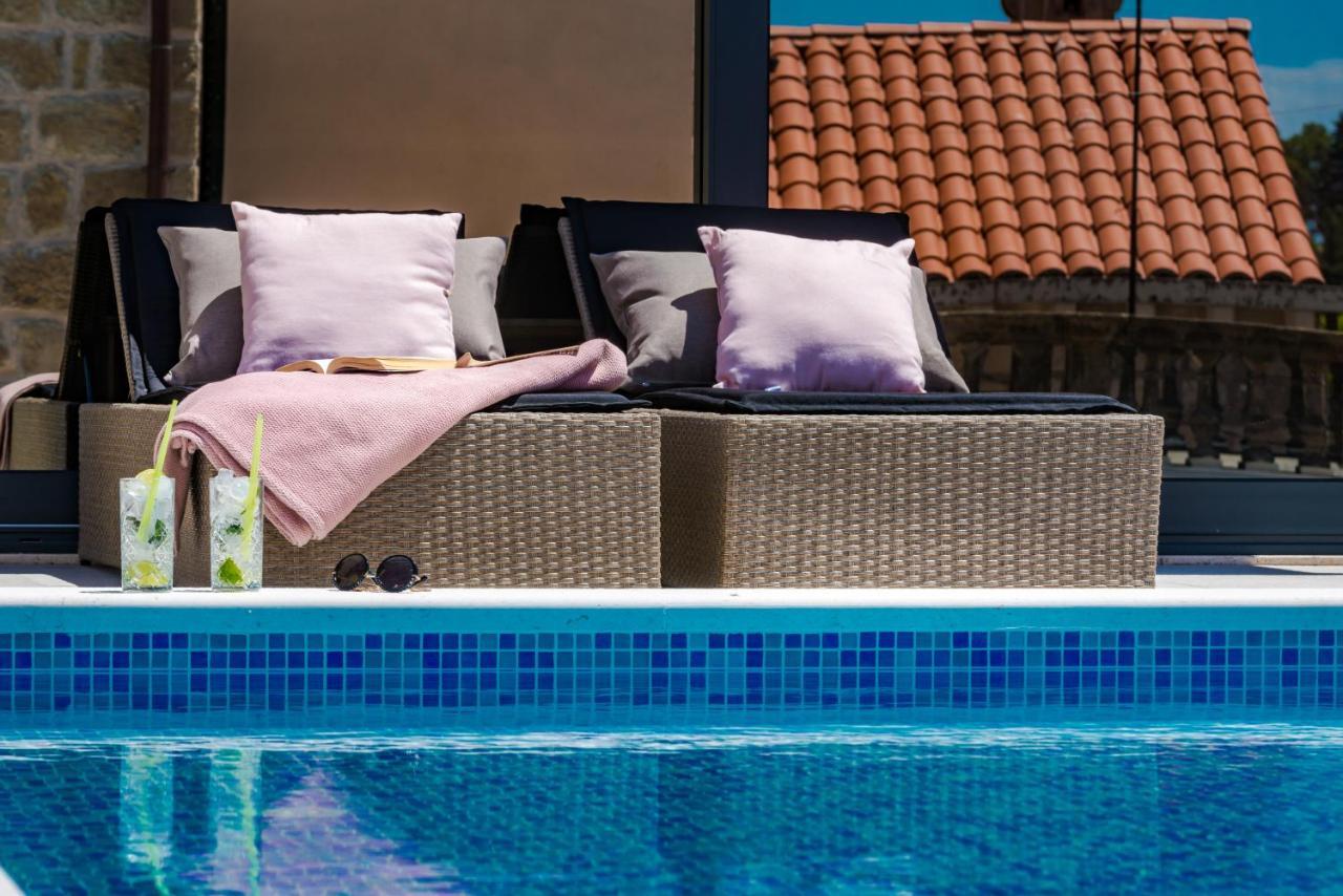 Villa Luigi With A Pool Кавтат Екстериор снимка